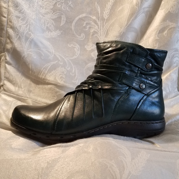 rockport cobb hill pandora ankle boot